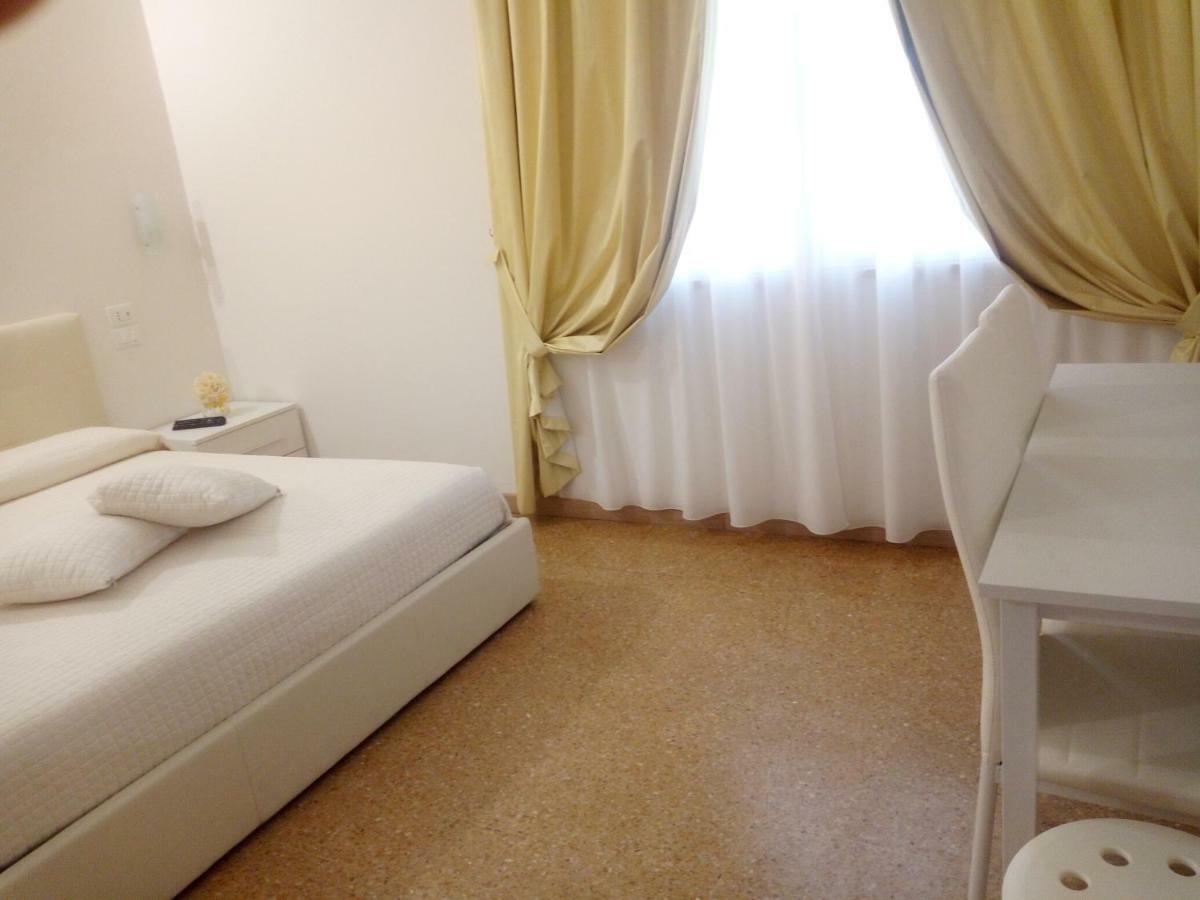 Officina Urban Sleep Bed & Breakfast San Benedetto del Tronto Luaran gambar